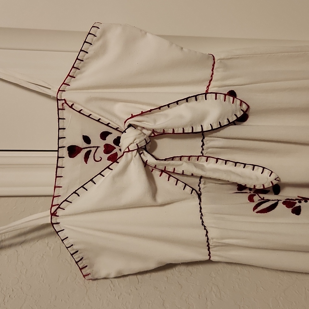 Maxi dress hand embroidered